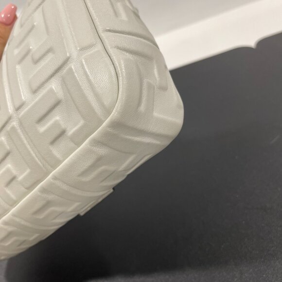 Fendi Baguette White Leather 2-way Bag (JB1238) - Picture 6 of 10